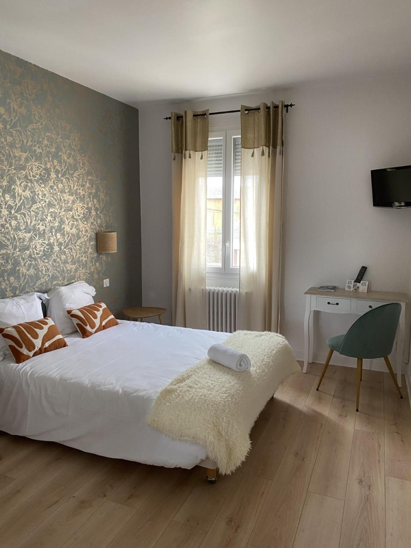 Hotel Aux Vendanges De Bourgogne Паре-ле-Моньяль Екстер'єр фото